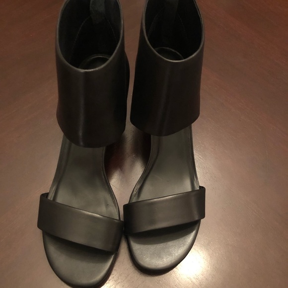 ⬇️ $275 NWOB! A7EIJE Black Leather Sandals - Picture 3 of 7